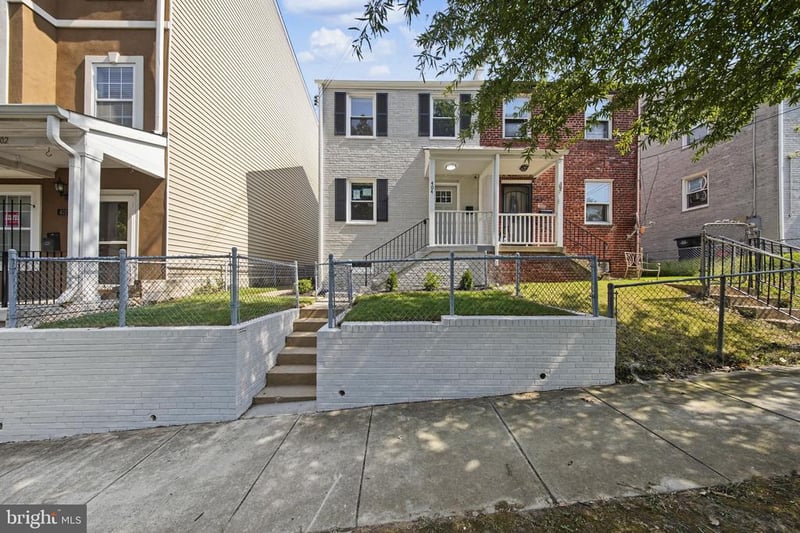 404 Burbank St SE, Washington, DC 20019