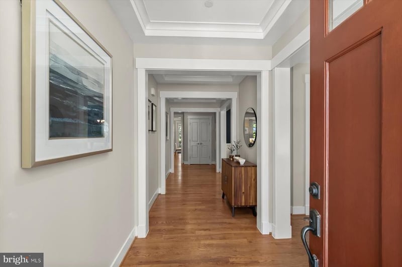 4527 Maple Ave, Bethesda, MD 20814