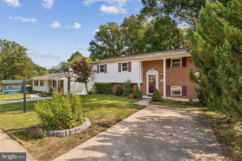12617 Valleywood Dr, Woodbridge, VA 22192