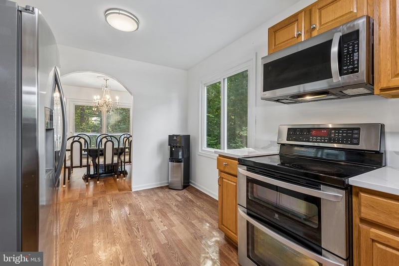 12617 Valleywood Dr, Woodbridge, VA 22192