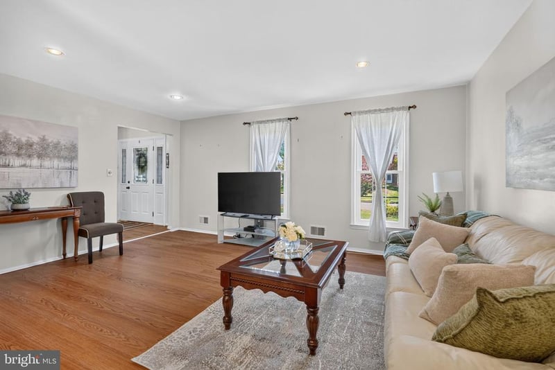 8114 Orville St, Alexandria, VA 22309