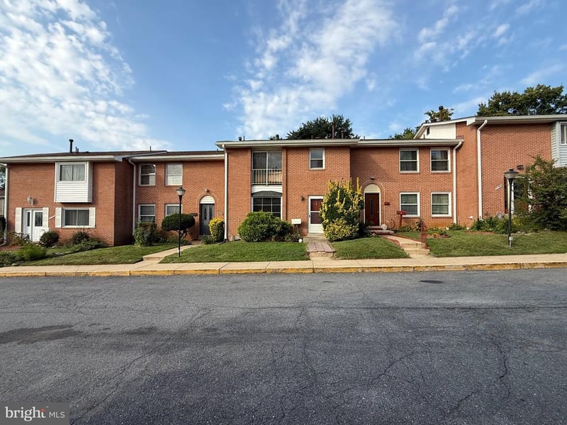 17704 Topfield Dr #9-C, Gaithersburg, MD 20877
