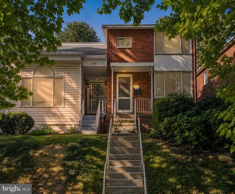 273 Hawaii Ave NE, Washington, DC 20011