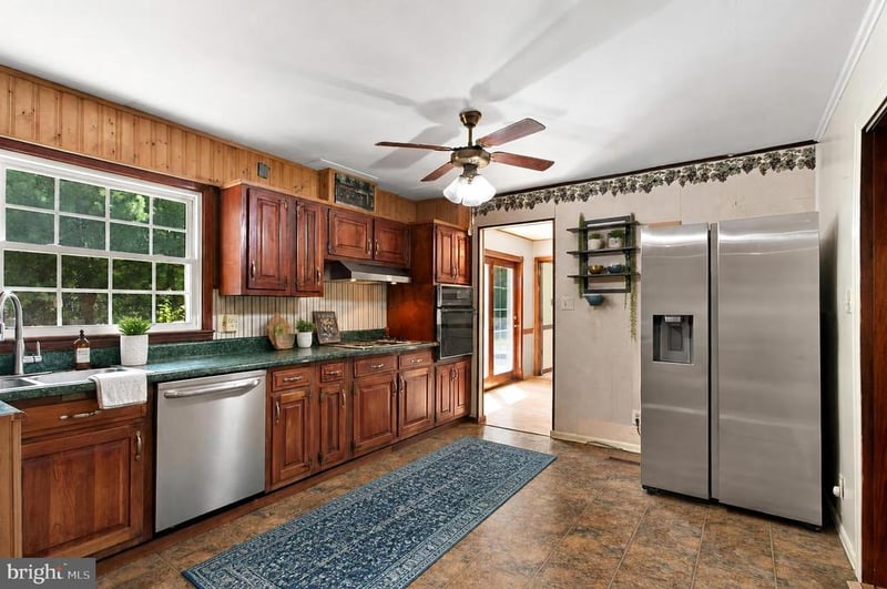 1204 Washington Dr, Stafford, VA 22554