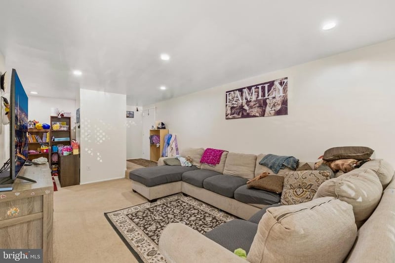 411 Christopher Ave #75, Gaithersburg, MD 20879