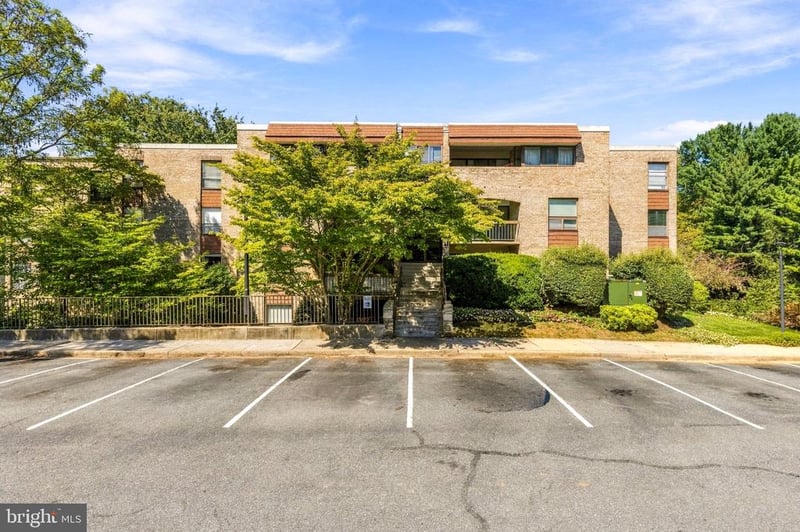 411 Christopher Ave #75, Gaithersburg, MD 20879