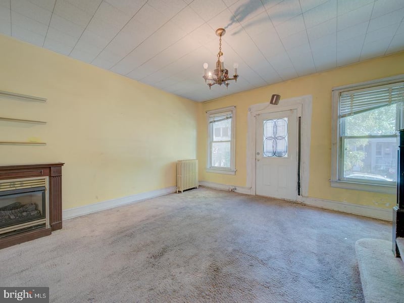 225 Cromwell Ter NE, Washington, DC 20002