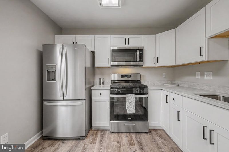 9254 Cardinal Forest Ln #302, Lorton, VA 22079