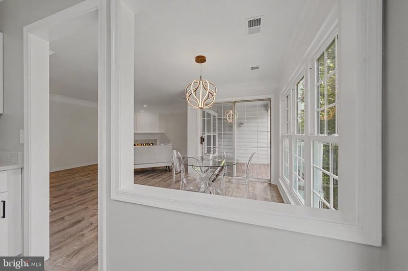 9254 Cardinal Forest Ln #302, Lorton, VA 22079