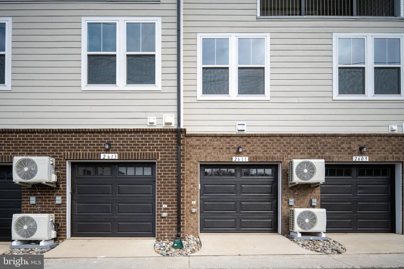 2613 River Birch Rd, Herndon, VA 20171