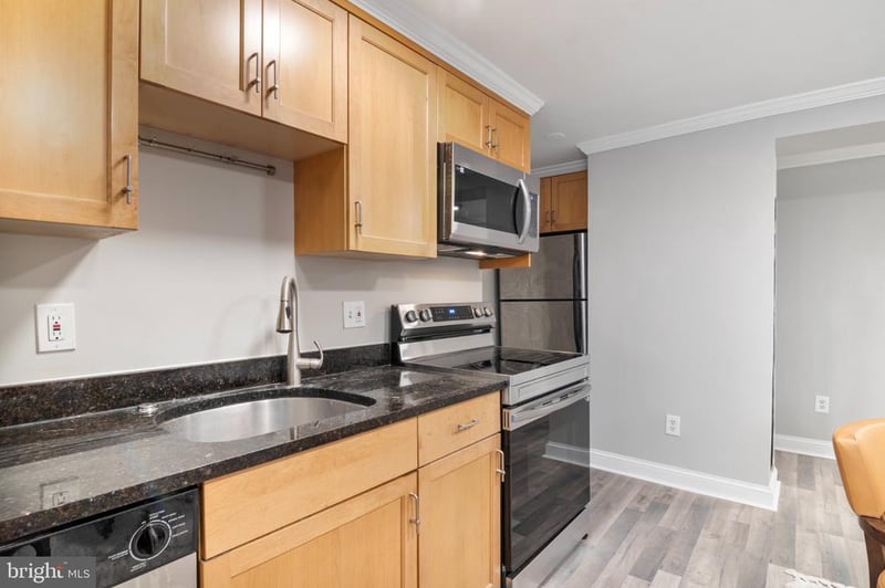 1708 Newton St NW #104, Washington, DC 20010