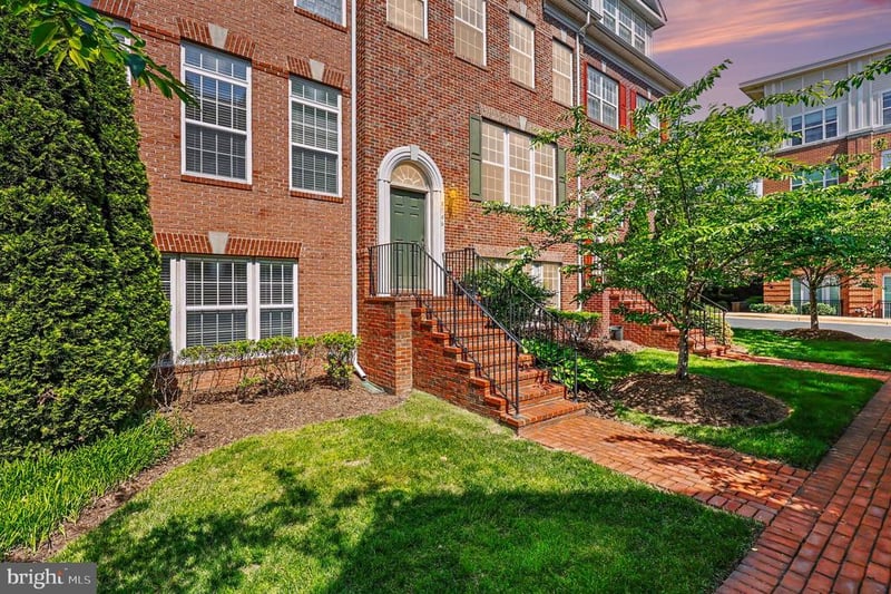 8046 Reserve Way, Vienna, VA 22182
