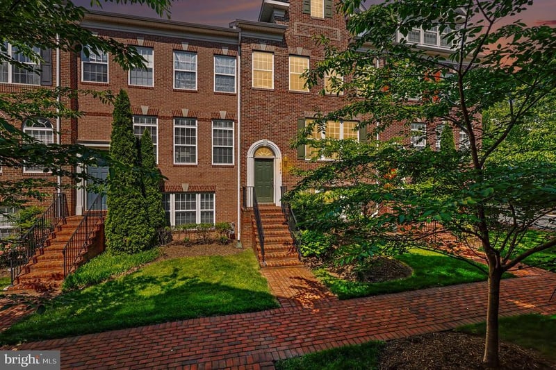 8046 Reserve Way, Vienna, VA 22182