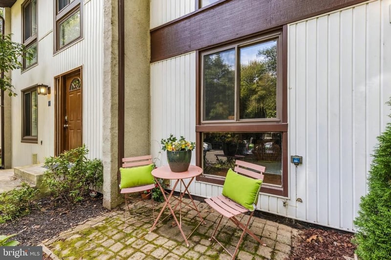 2424 Cloudcroft Sq, Reston, VA 20191