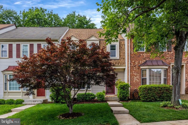 11992 Sentinel Point Ct, Reston, VA 20191