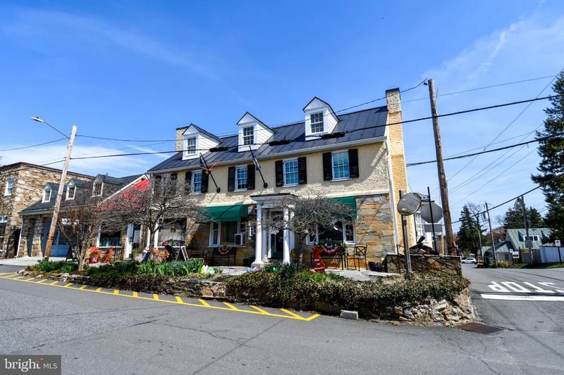 17 S Madison St, Middleburg, VA 20117