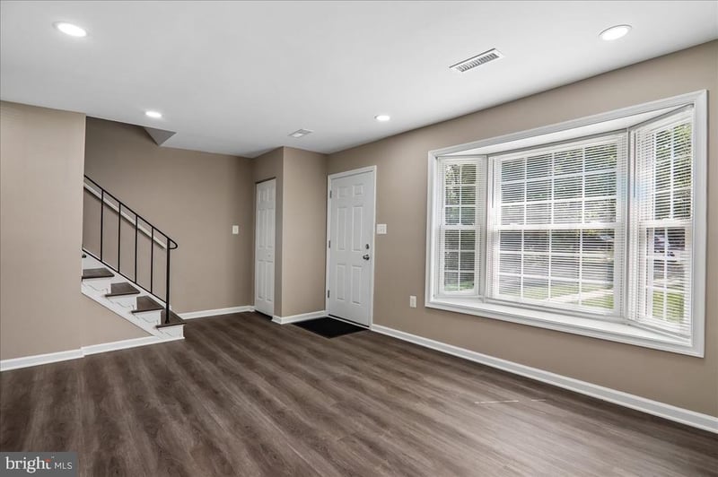 5503 Rollins Ln, Capitol Heights, MD 20743