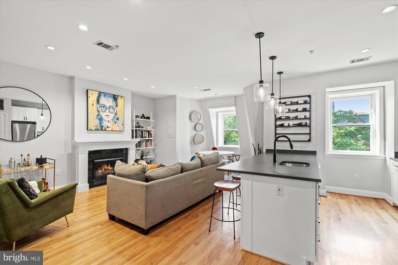 1407 15th St NW #4, Washington, DC 20005