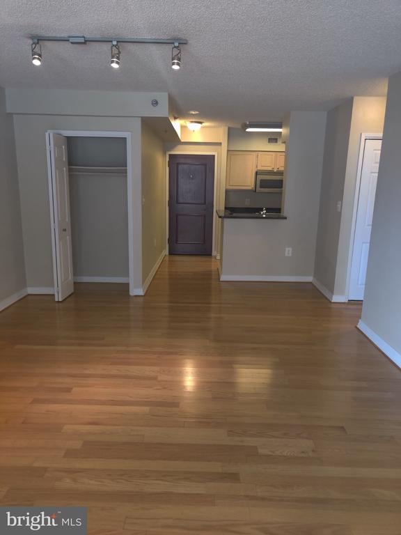 4801 Fairmont Ave #301, Bethesda, MD 20814