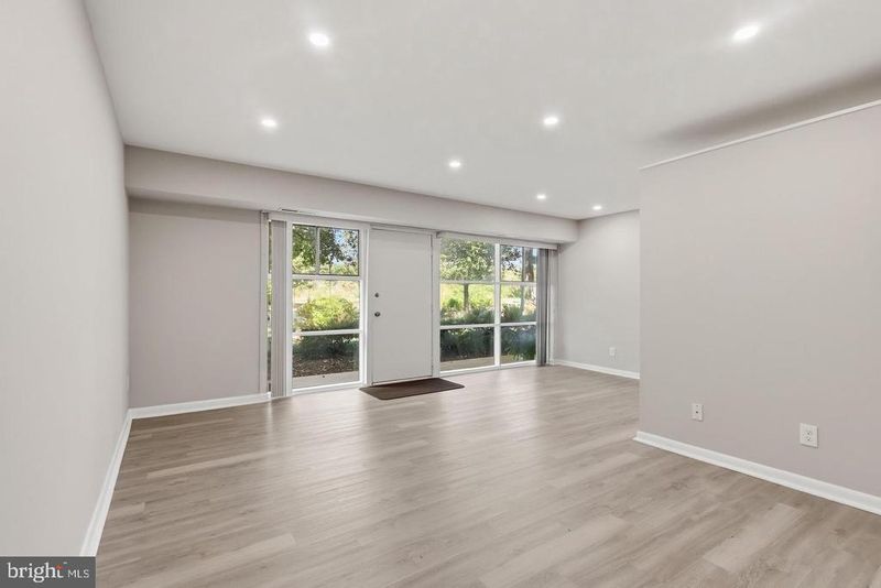 4203 Americana Dr #101, Annandale, VA 22003