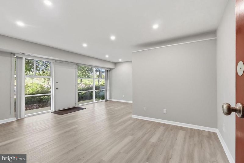 4203 Americana Dr #101, Annandale, VA 22003
