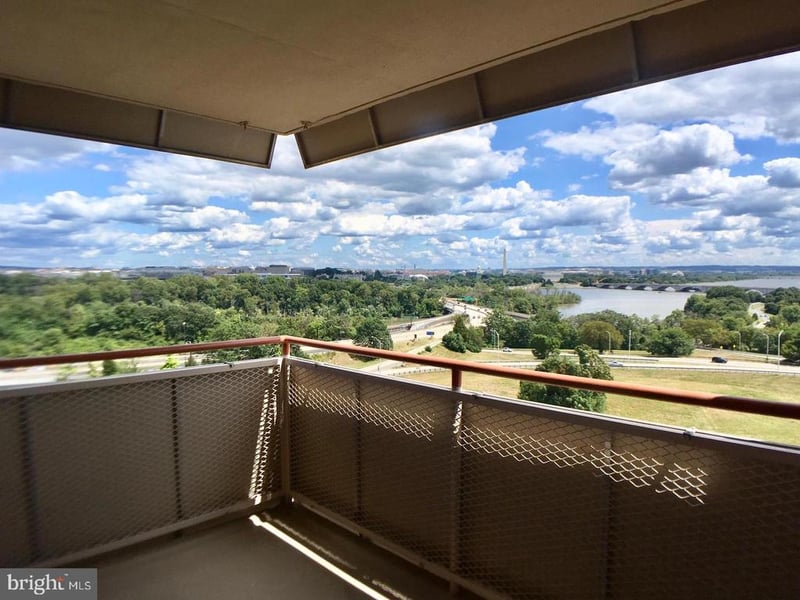 1011 Arlington Blvd #930, Arlington, VA 22209