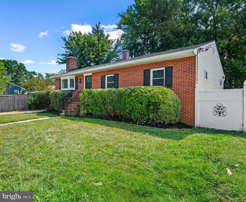 415 Arbor Dr, Glen Burnie, MD 21061