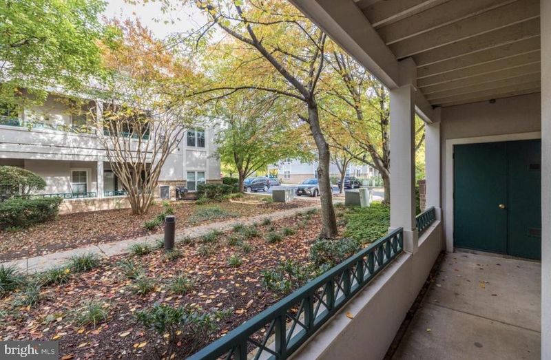 12004 Taliesin Pl #15, Reston, VA 20190