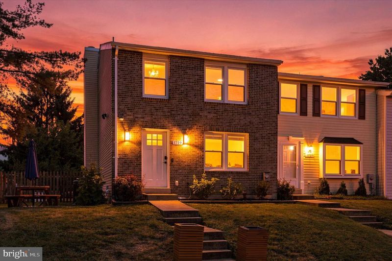 1719 Springhouse Ct, Frederick, MD 21702