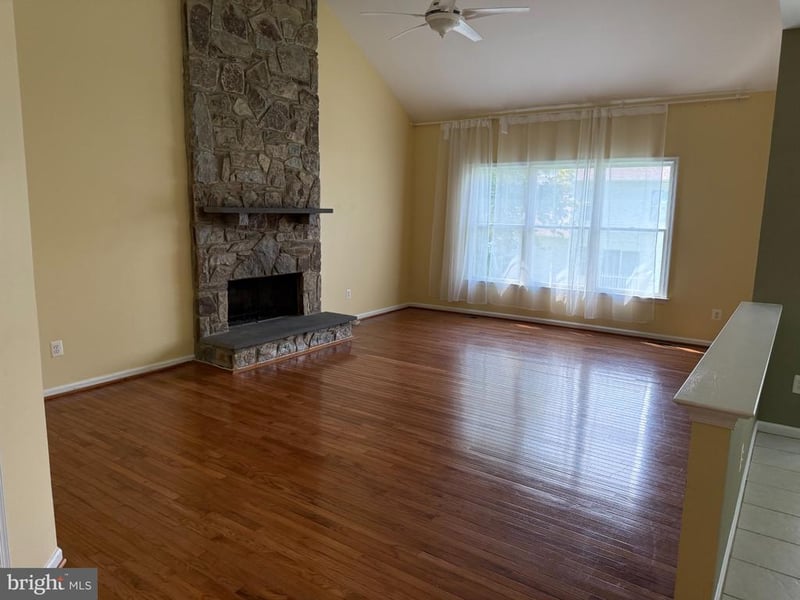 22008 Ivy Leaf Dr, Boyds, MD 20841