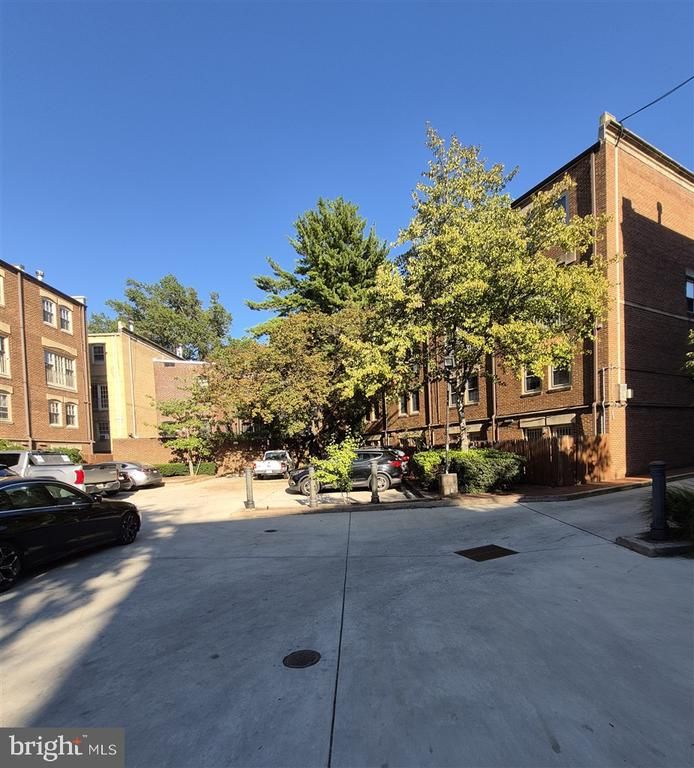 252 Maryland Ave NE #17, Washington, DC 20002