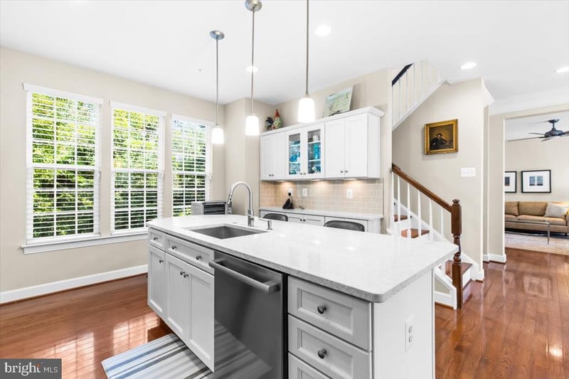 4057 Glendale Way, Fairfax, VA 22030