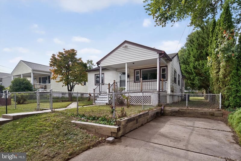 921 Maple Ave, Rockville, MD 20851