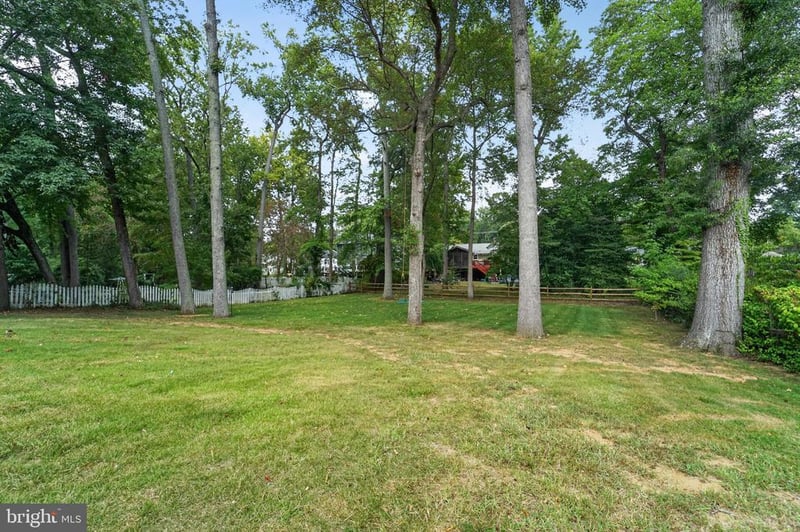 327 Beach Dr, Annapolis, MD 21403