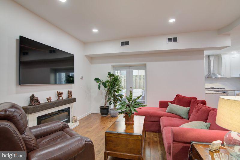 1669 Columbia Rd NW #113, Washington, DC 20009