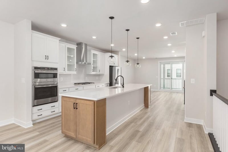 20804 Cloongee Ter, Dulles, VA 20166