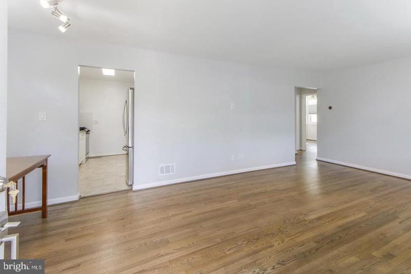 1100 Gilbert Rd, Rockville, MD 20851