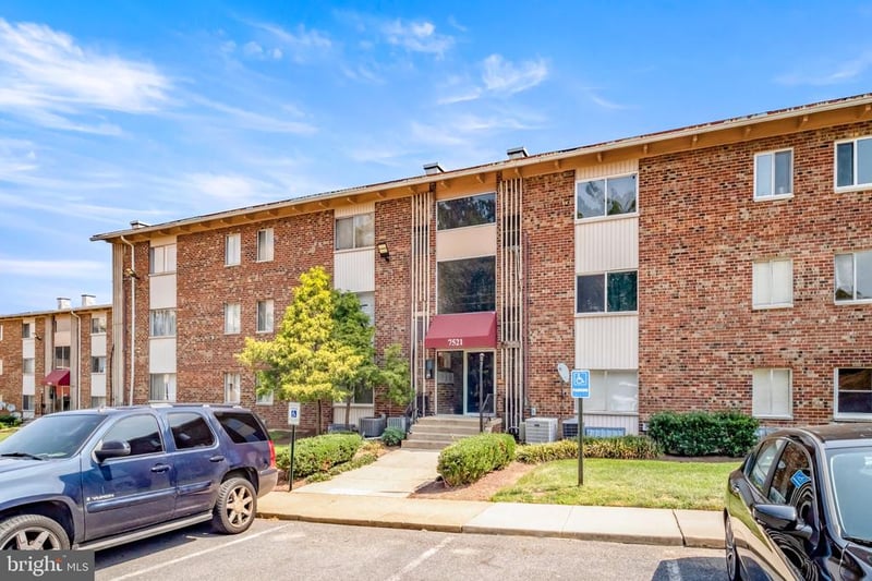 7521 Riverdale Rd, New Carrollton, MD 20784