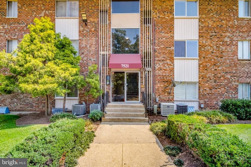 7521 Riverdale Rd, New Carrollton, MD 20784