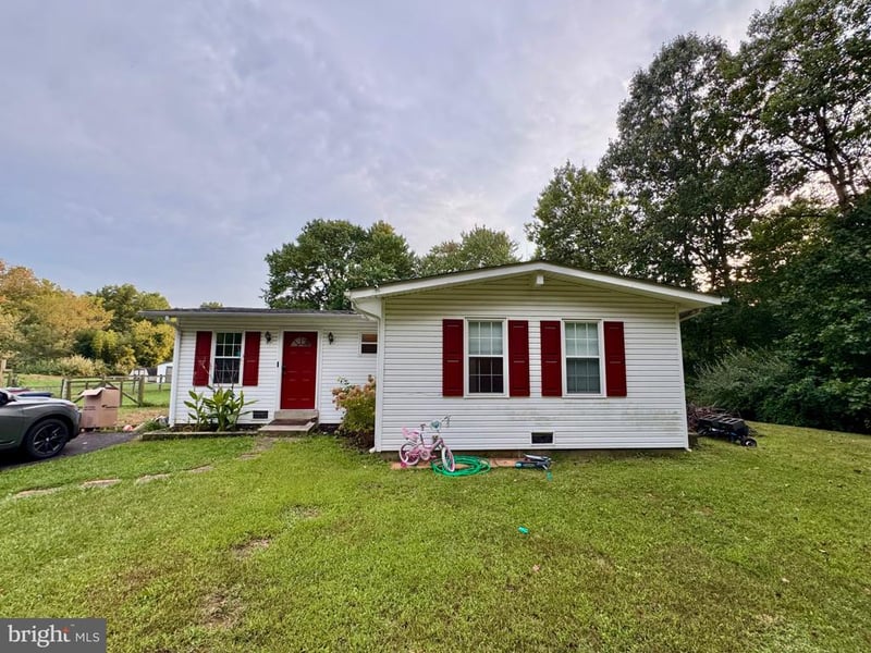 24712 Etchison Dr, Gaithersburg, MD 20882