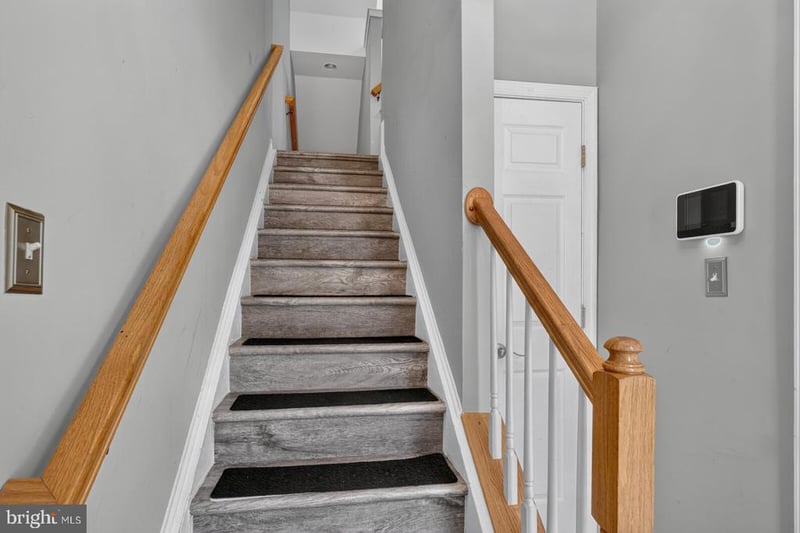 8328 Green Grass Rd, Laurel, MD 20724