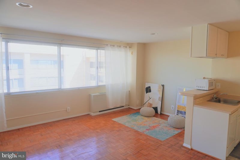 5500 Friendship Blvd #2424N, Chevy Chase, MD 20815