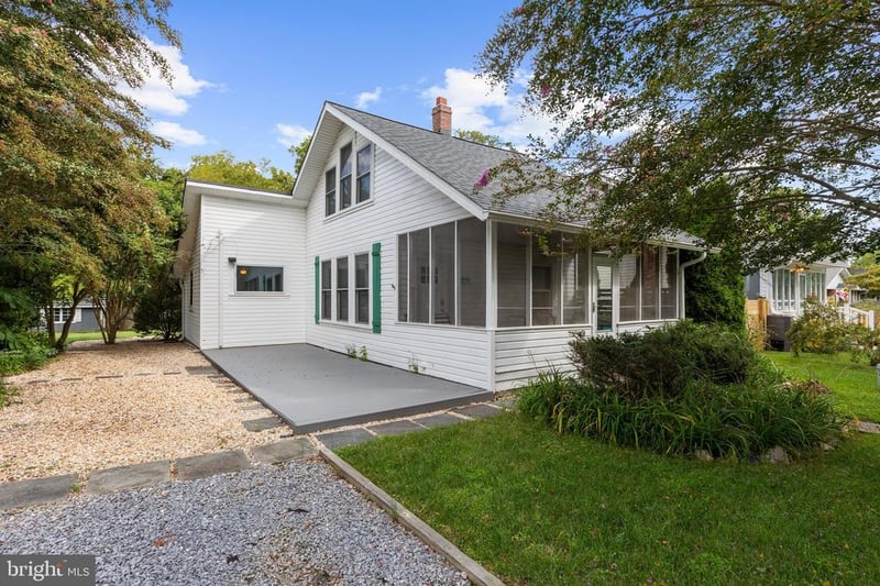 526 James Ave, Tracys Landing, MD 20779