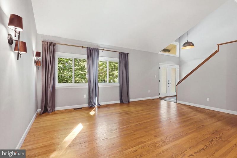 2025 Mock Orange Ct, Reston, VA 20191