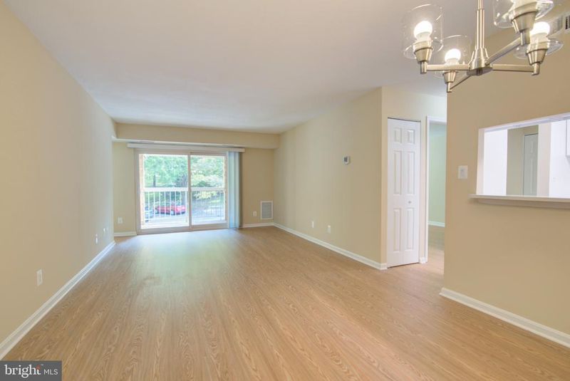 5916 Cove Landing Rd #301, Burke, VA 22015