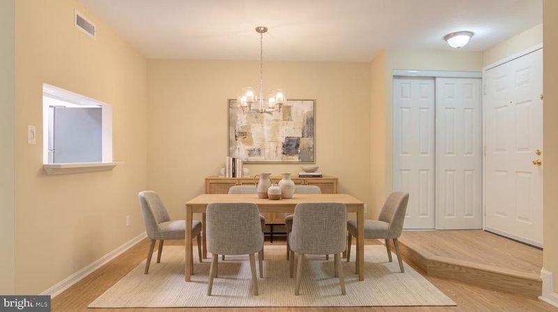 5916 Cove Landing Rd #301, Burke, VA 22015