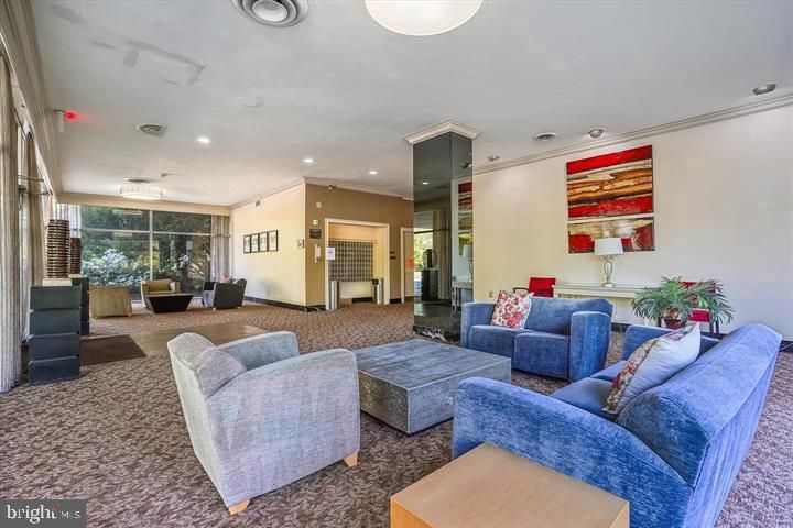 6641 E Wakefield Dr #310, Alexandria, VA 22307