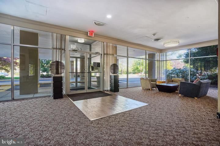 6641 E Wakefield Dr #310, Alexandria, VA 22307