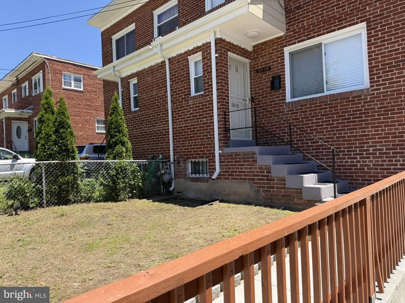 8315 Navahoe Dr, Silver Spring, MD 20903