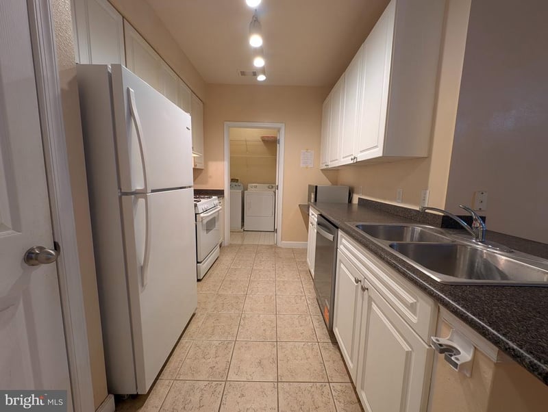 501 Hungerford Dr #236, Rockville, MD 20850